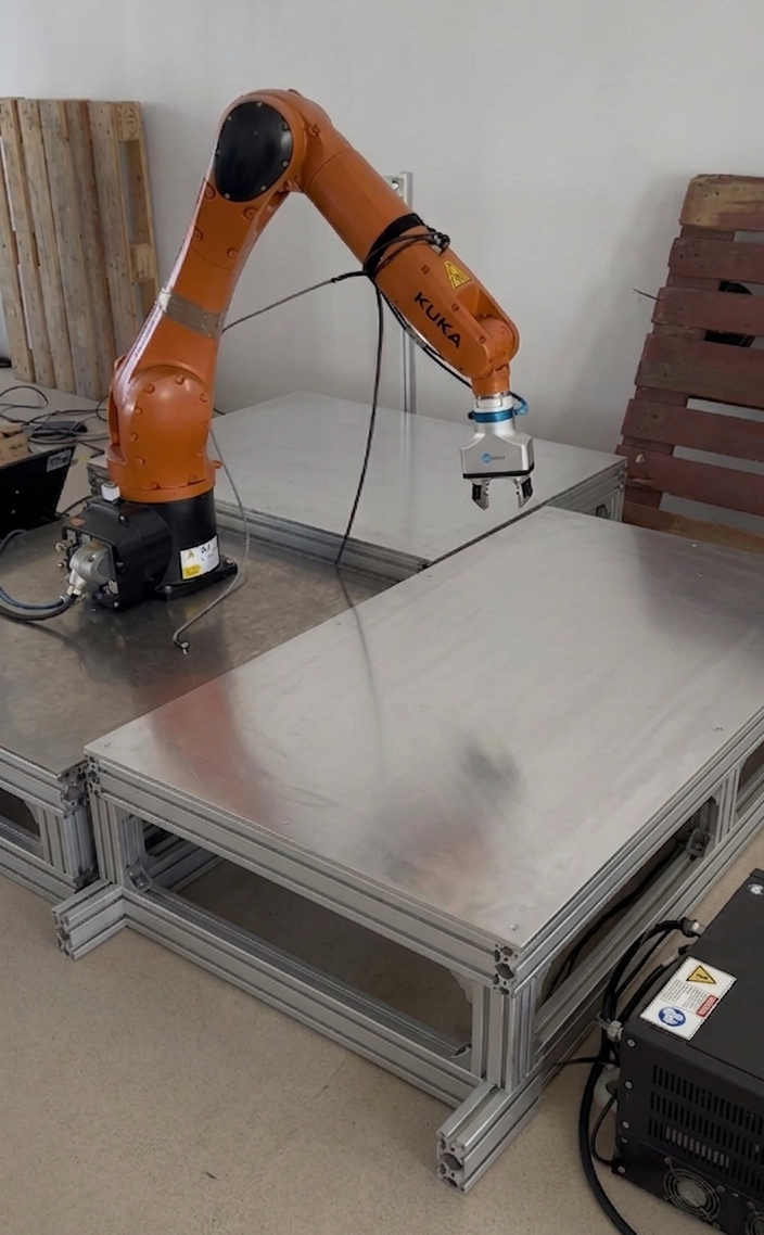 KUKA KR10 setup detail